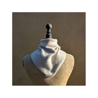Neckerchief in Lambswool “Chalk”